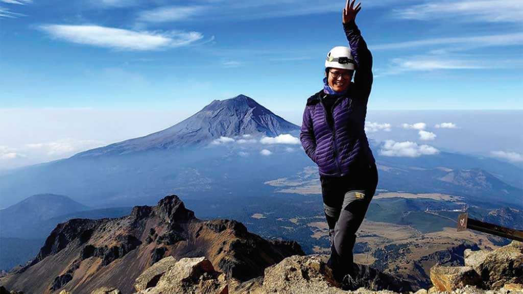 Reconocen a Soledad Castro, alpinista acambarense por sus grandes hazañas