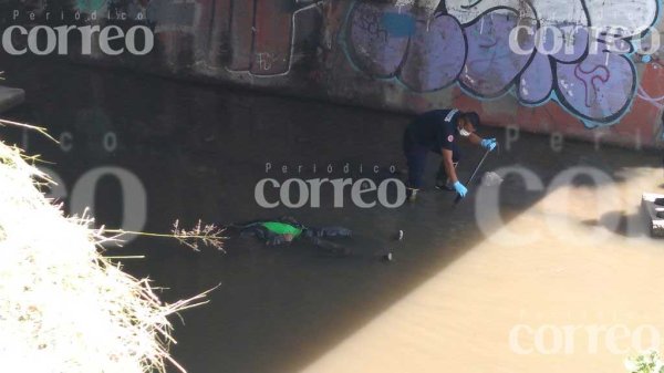 Localizan el cadáver de un hombre dentro del arroyo Santa Rita en Irapuato