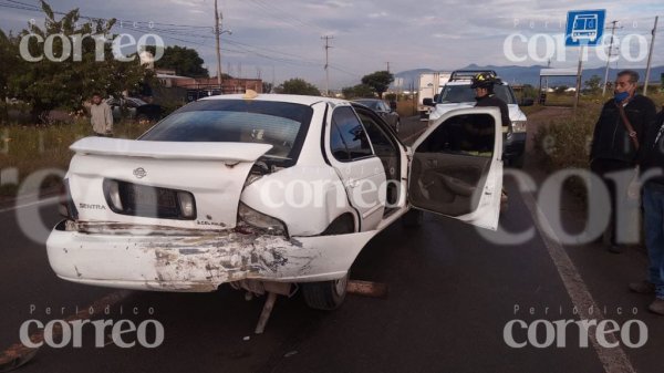 Choque en la Guanajuato-Juventino Rosas deja dos personas lesionadas