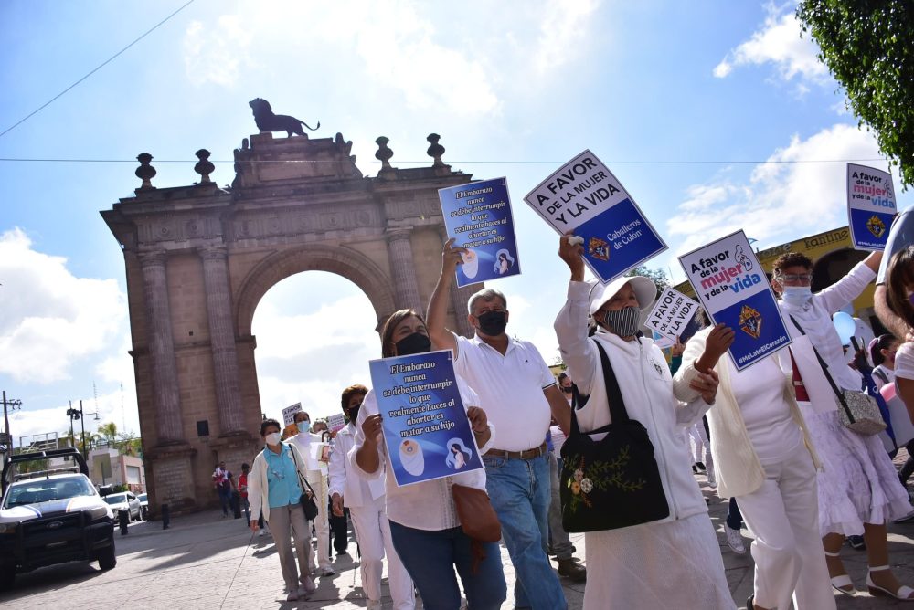 Grupos provida se suman en rechazo a la SCJN; obispo acusa “injusticia de las leyes”