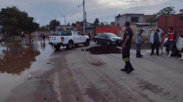 Alertan por posibles inundaciones en Huanímaro tras desborde del río Lerma