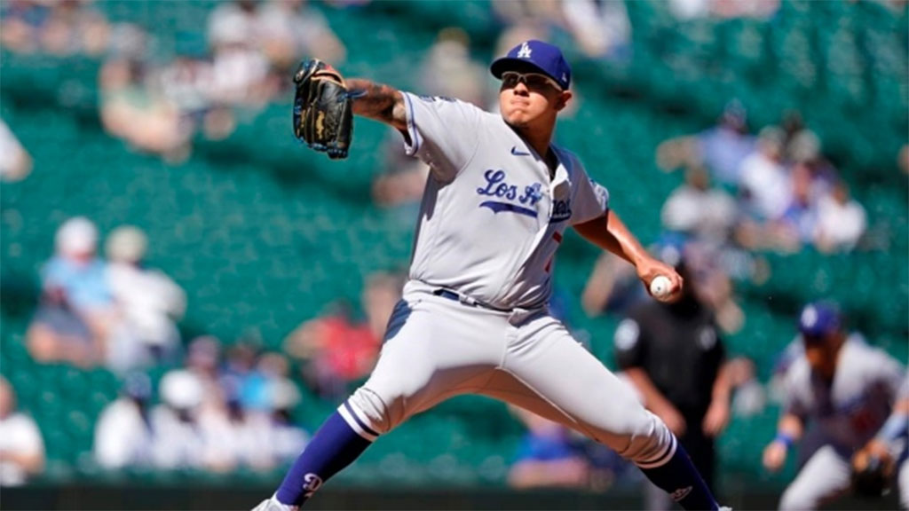 Julio Urías va con los Dodgers por la victoria