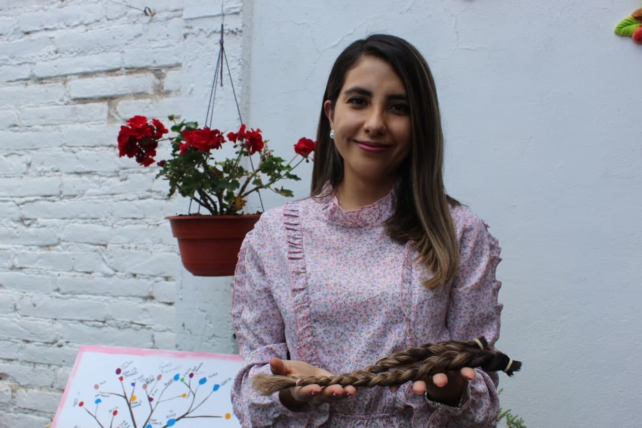 Trenza la esperanza y crece el amor: así apoya Silvia a pacientes con cáncer