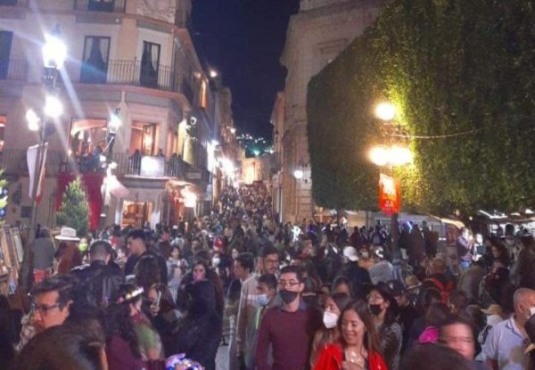 Con saldo blanco, calles de Guanajuato se vuelven a abarrotar con ‘puente’ y FIG