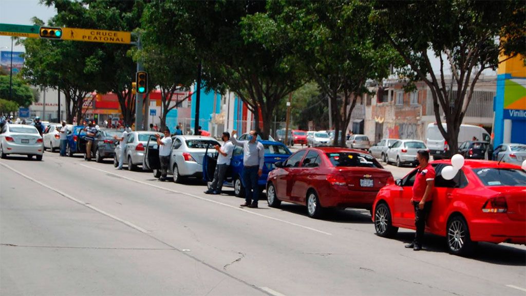 Desaparecen permisos para taxi ejecutivo; tendrán que sumarse a plataforma