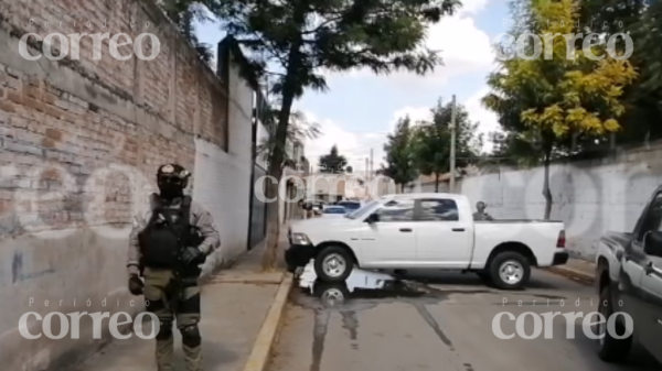 Irapuato: Operativo en Playa Azul alerta a vecinos; agentes derriban fachada