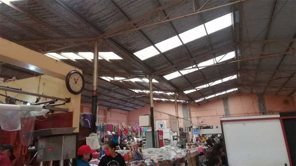 Goteras y apagones: la realidad del Mercado Municipal en San José Iturbide