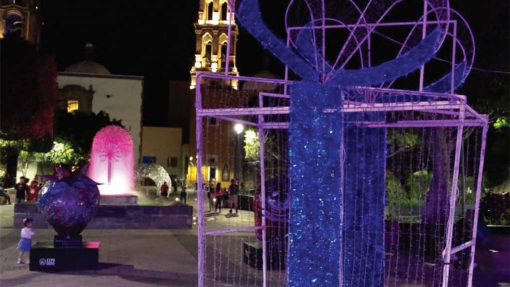 Cubre espíritu navideño a calles de zona centro de Irapuato