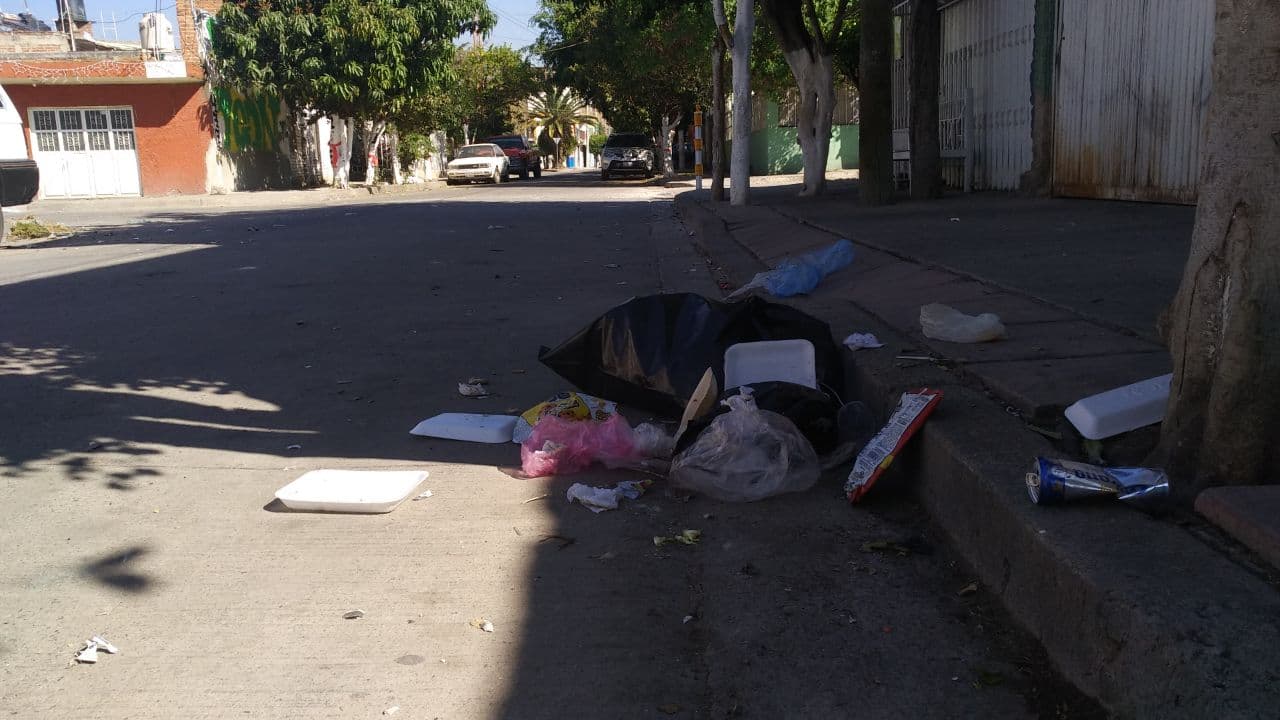 Advierten multas para quienes no limpien su calle en León