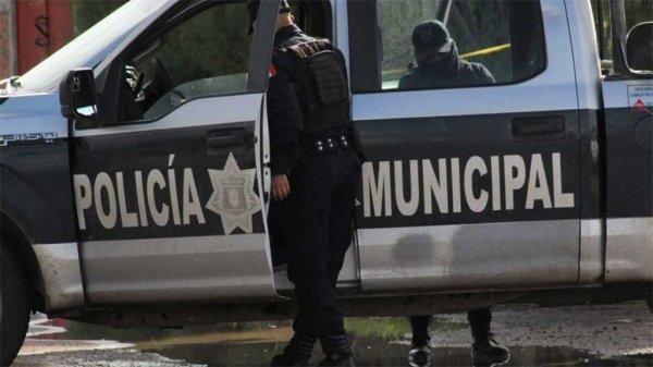 Reportan estables a los dos policías baleados en Cuerámaro