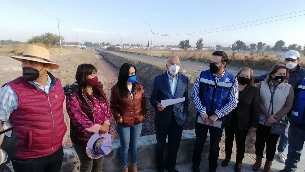 Javier Mendoza acude a supervisar y dar el visto bueno a obras en Celaya