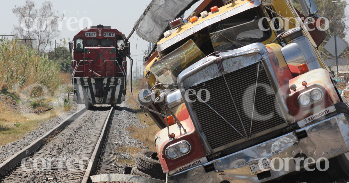 Choque múltiple en vías del tren de Celaya deja un joven herido