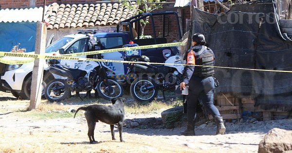 Comando asesina a un hombre en Pénjamo; su pareja intentó sepultarlo en su casa