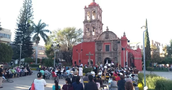 Tras robo a Templo del Hospitalito en Irapuato; obispo encabeza misa