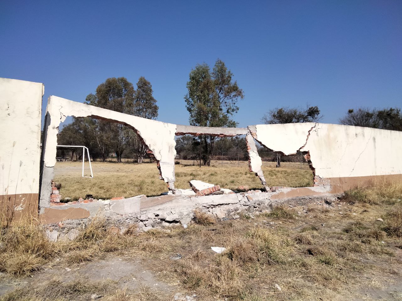 Ni como regresar a clases en estas escuelas de San Francisco del Rincón, denuncia SNTE