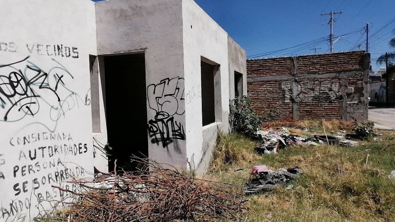 Abundan casas abandonadas en colonia Valle de los Naranjos de Celaya