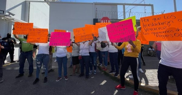 Familiares protestan en Cereso de Irapuato por traslado de los reos