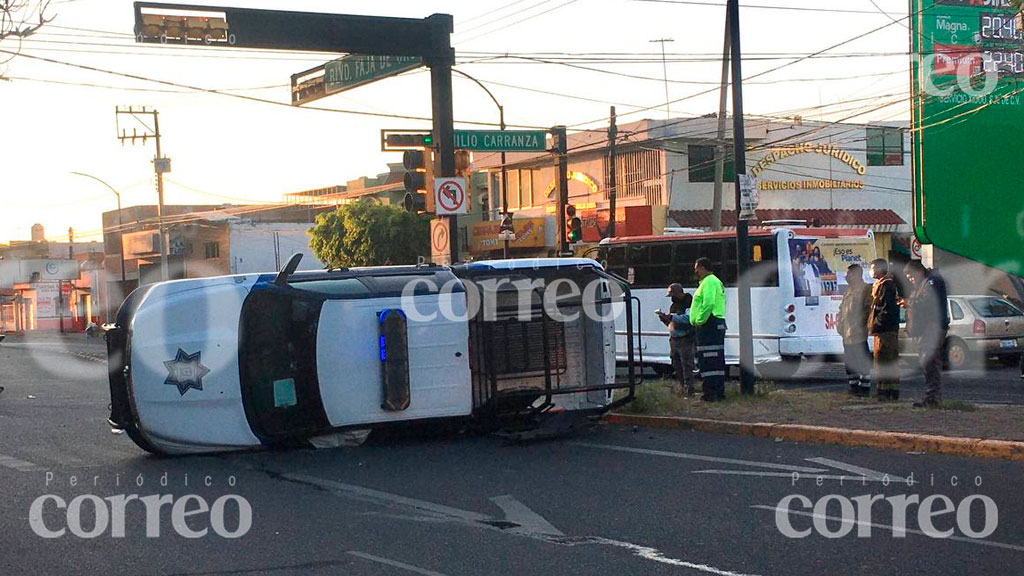 Patrulla de las FSPE se accidenta en la avenida Faja de Oro, en Salamanca