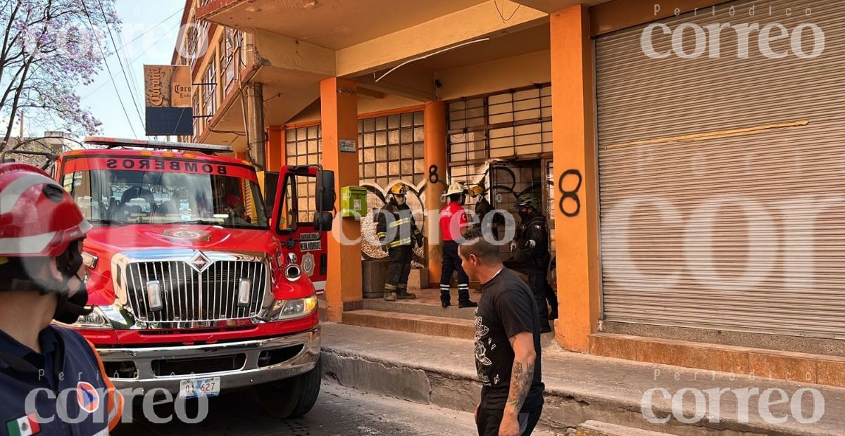 Alertan por presunto incendio en el Hotel Versalles en pleno centro de Irapuato