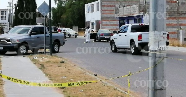 Asesinan a balazos a conductor de un auto en San José Iturbide