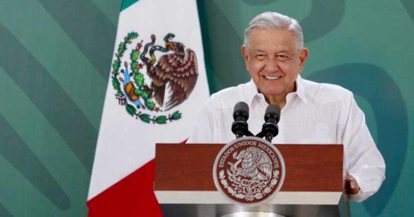 AMLO celebra y aprovecha decreto que permite promover Revocación de Mandato