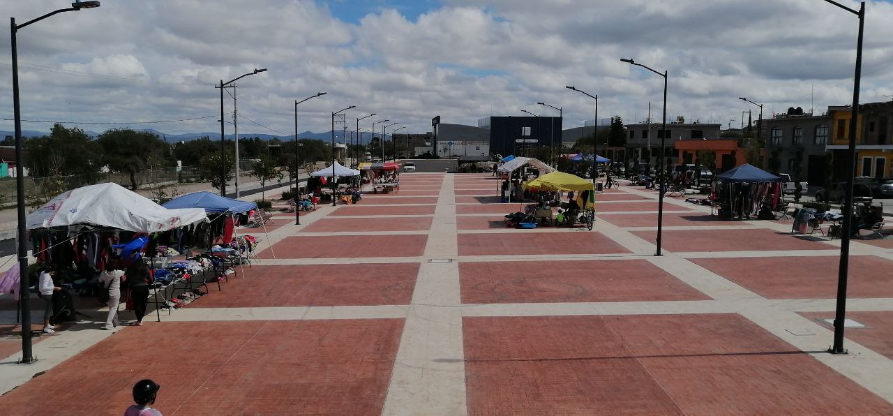 Por malas ventas, se desintegra tianguis junto a mercado en San José Iturbide