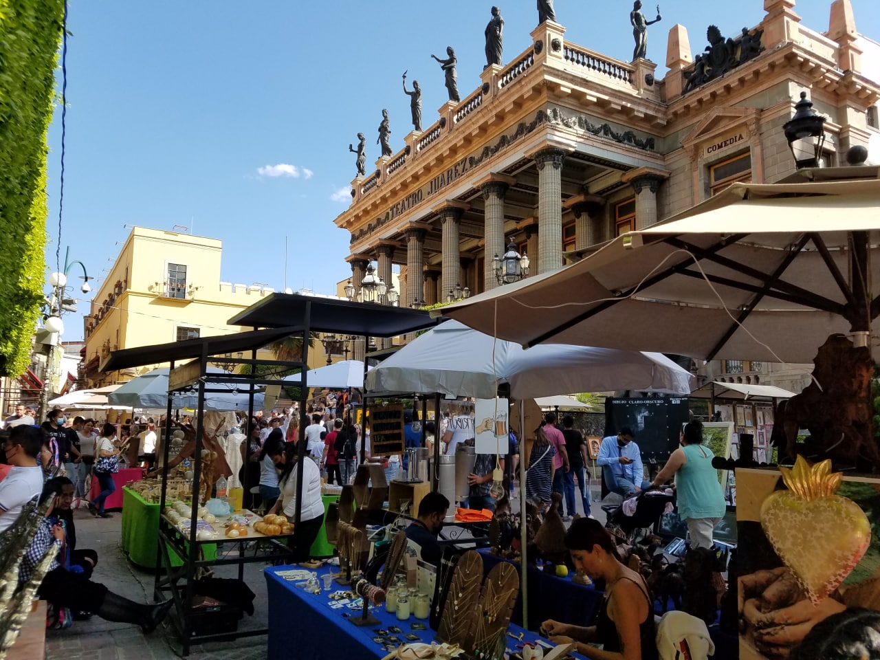 Turistas abarrotan el centro de Guanajuato capital por fin de semana de ‘puente’