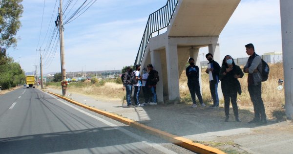 Ciudadanos están cansados de los robos en el puente de la General Motors en Silao