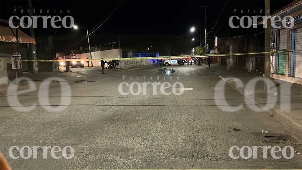 Ejecutan a hombre a media calle en la colonia Fonhapo de Valle de Santiago