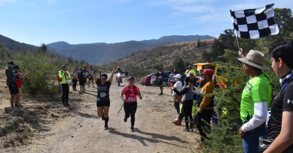 Atletas recorren la Sierra de Tócuaro en la primera carrera de ‘trail running’ en Acámbaro