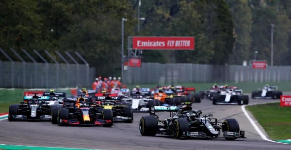 Verstappen va a la cabeza en el Gran Premio de la Emilia Romaña; Checo Pérez queda en 7mo