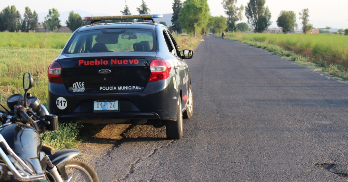 Hallan dos cadáveres dentro de un vehículo abandonado en Pueblo Nuevo