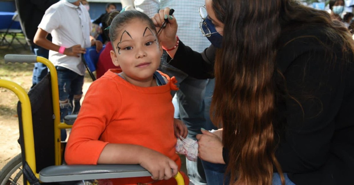 Sociedad de Irapuato se une para festejar a sus niños