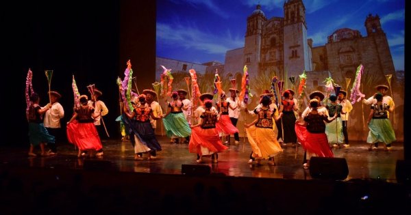 Celebran 35 años del Ballet Folklórico del IMCAR al ritmo del Son Mexicano