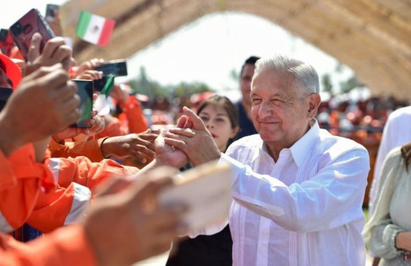 Morena ganará “por paliza” afirma AMLO durante gira por Dos Bocas