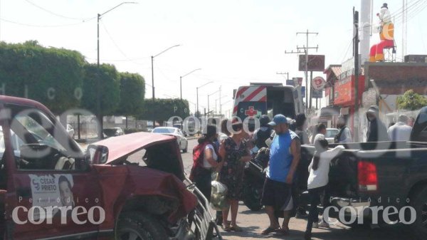 Choque en la Avenida Faja de Oro deja cuatro lesionados en Salamanca