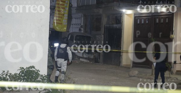 Asesinan a hombre al interior de su casa en la colonia Tecotan de León