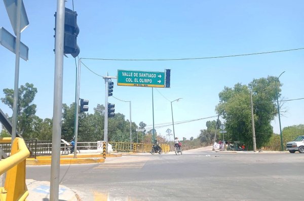 Vecinos de El Olimpo en Salamanca urgen semáforo sobre la Avenida Sol