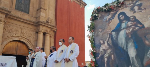 Con alegría, celebran el 290 aniversario de la Virgen de la Luz en León