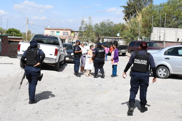 Tras hechos violentos, Diego Sinhue promete reforzar seguridad afuera de las escuelas