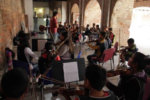 Pequeños de la Orquesta Sinfónica Centro Fox se presentarán en la Feria Nacional del Sombrero