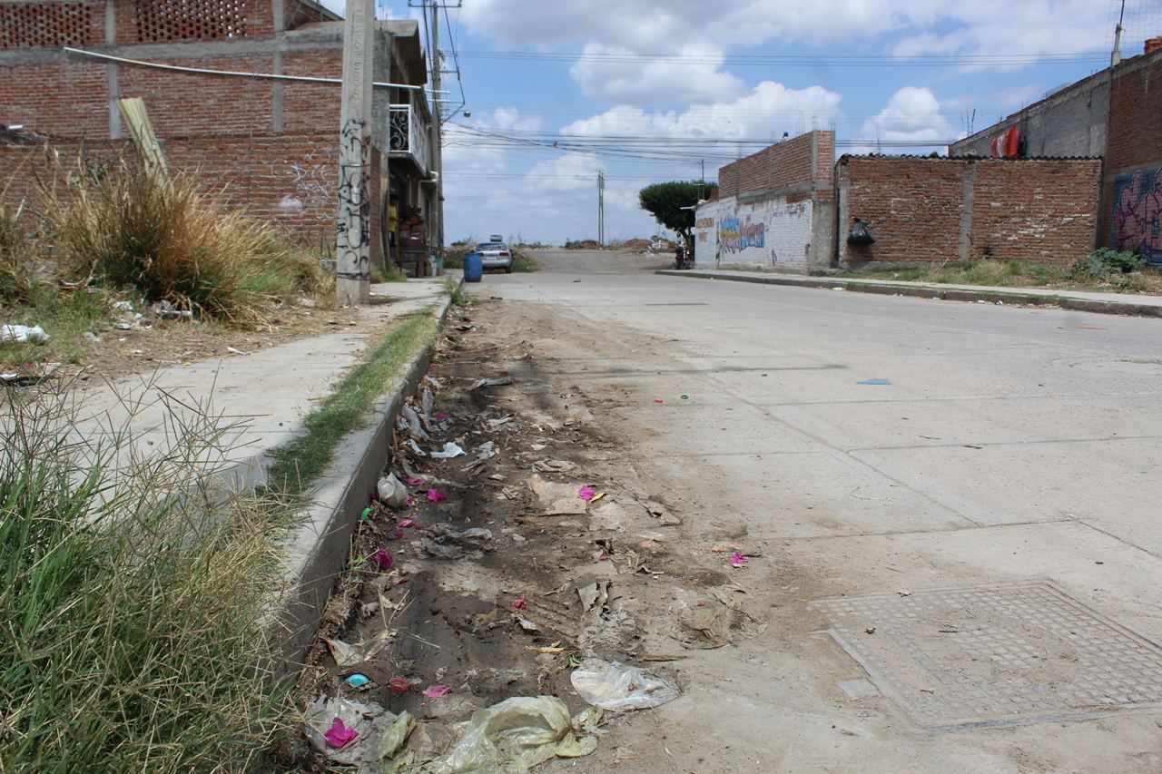 Vecinos de La Estrella en Silao denuncian inundaciones de aguas negras