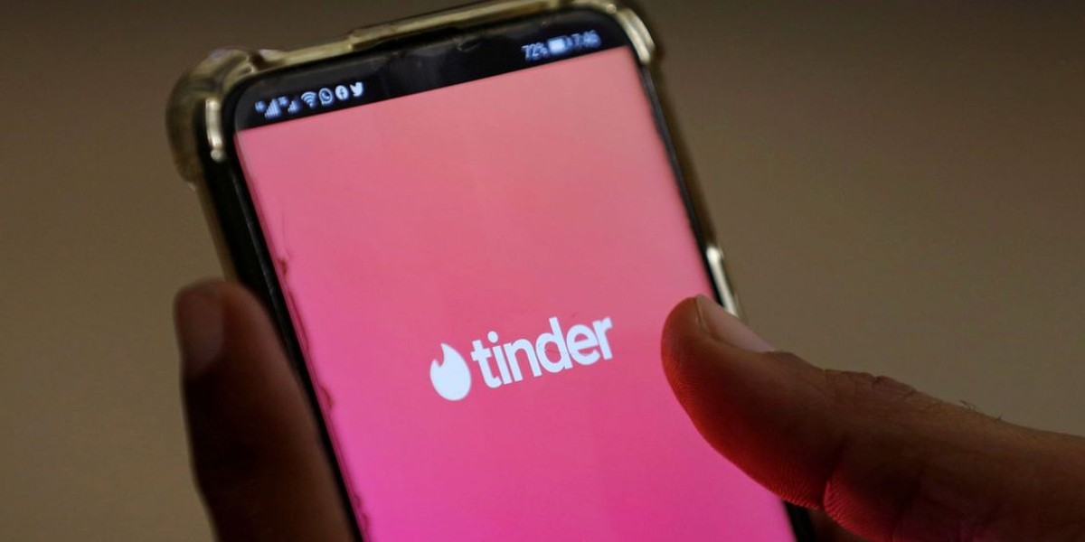 ¡Aguas! Buscaba a sus víctimas por Tinder para llevarse hasta sus autos