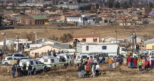 Tiroteos en bares de Sudáfrica dejan al menos 19 muertos y varios heridos