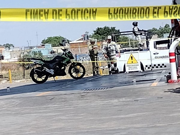 Atrapan a seis asaltantes que robaron una gasolinera y una moto en Celaya e Irapuato