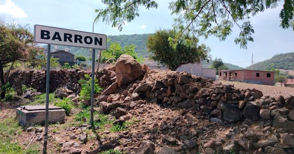 Falta vigilancia en Barrón a un mes de la masacre; alumnos no confían en ir a clases