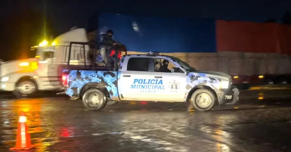 Policías que agredieron a reporteros en Celaya siguen en la SSC; solo los movieron de área