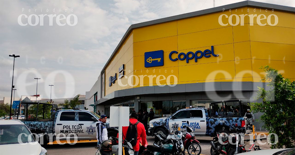 Robo armado a tienda Coppel desata pánico en plaza Parque Celaya