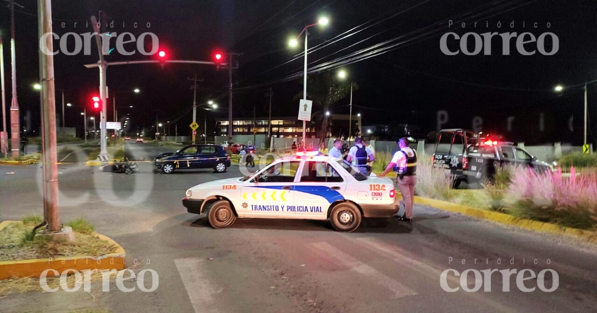 Fallecen dos jóvenes tras accidentarse en su moto en Celaya