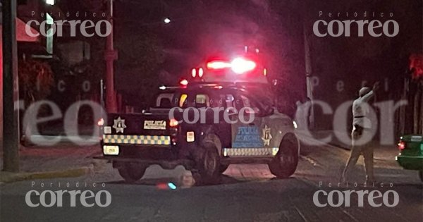 Atacan a balazos a cinco jóvenes en San Francisco del Rincón; uno muere